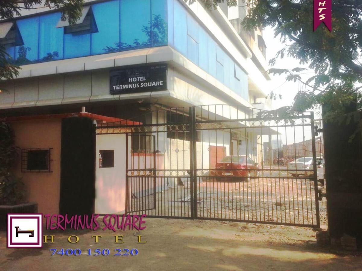 Hotel Terminus Square Kurla Esterno foto