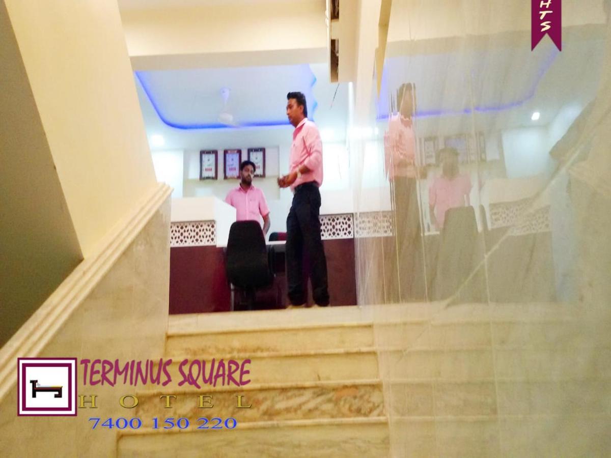 Hotel Terminus Square Kurla Esterno foto
