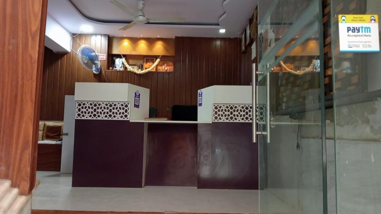 Hotel Terminus Square Kurla Esterno foto