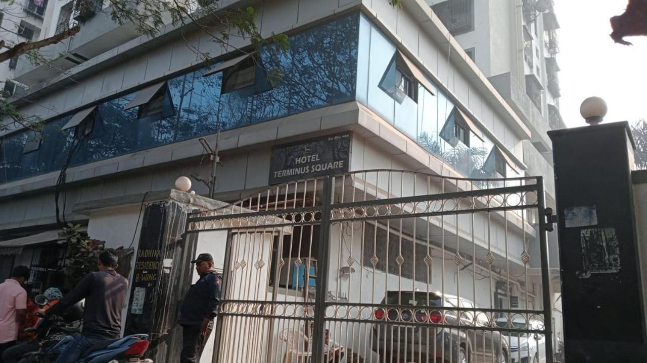 Hotel Terminus Square Kurla Esterno foto